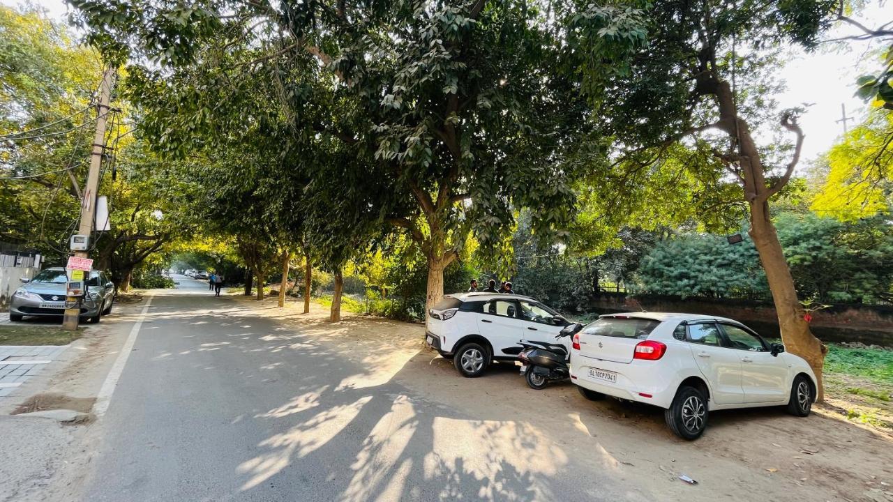 Hotel Starline Sector 28 Gurgaon Exteriör bild