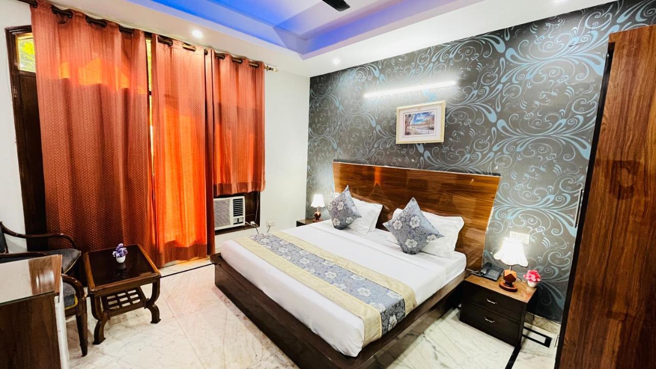 Hotel Starline Sector 28 Gurgaon Exteriör bild